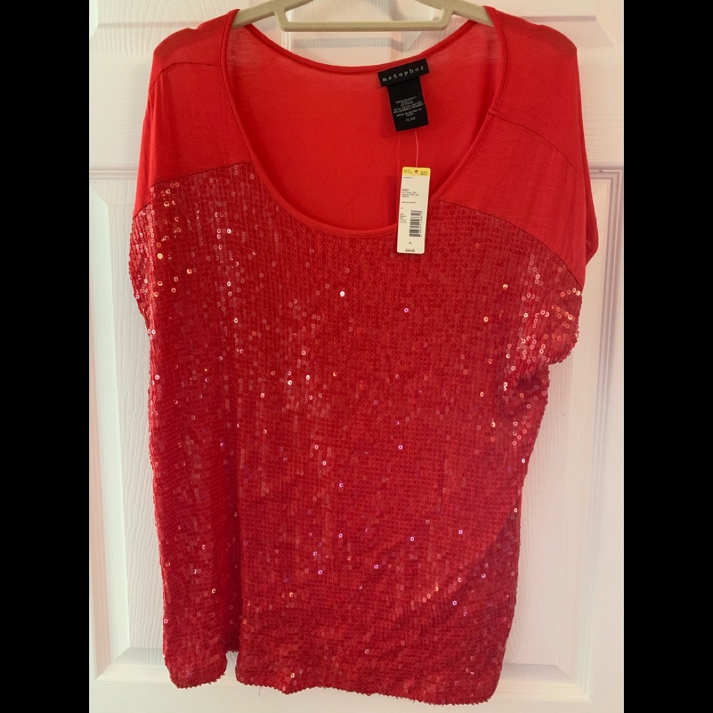 Red sparkle top